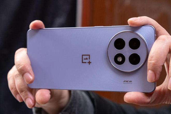 米K80 Pro：国补当下性价比直屏手机该怎么选爱游戏app网站手机版一加Ace 5 Pro与红(图17)