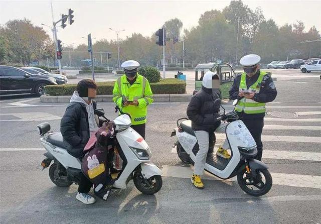动车上路有“5不能”新要求别被罚了才知道爱游戏(ayx)2025年2月起执行电(图3)